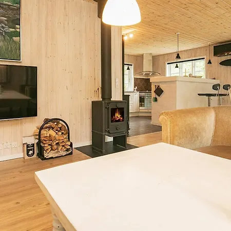 4 Person In Laeso-by Traum *